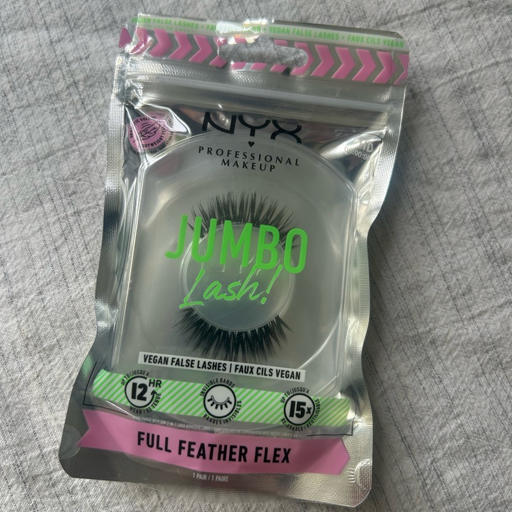 NYX Jumbo Vegan Lash in style Full Feather Flex